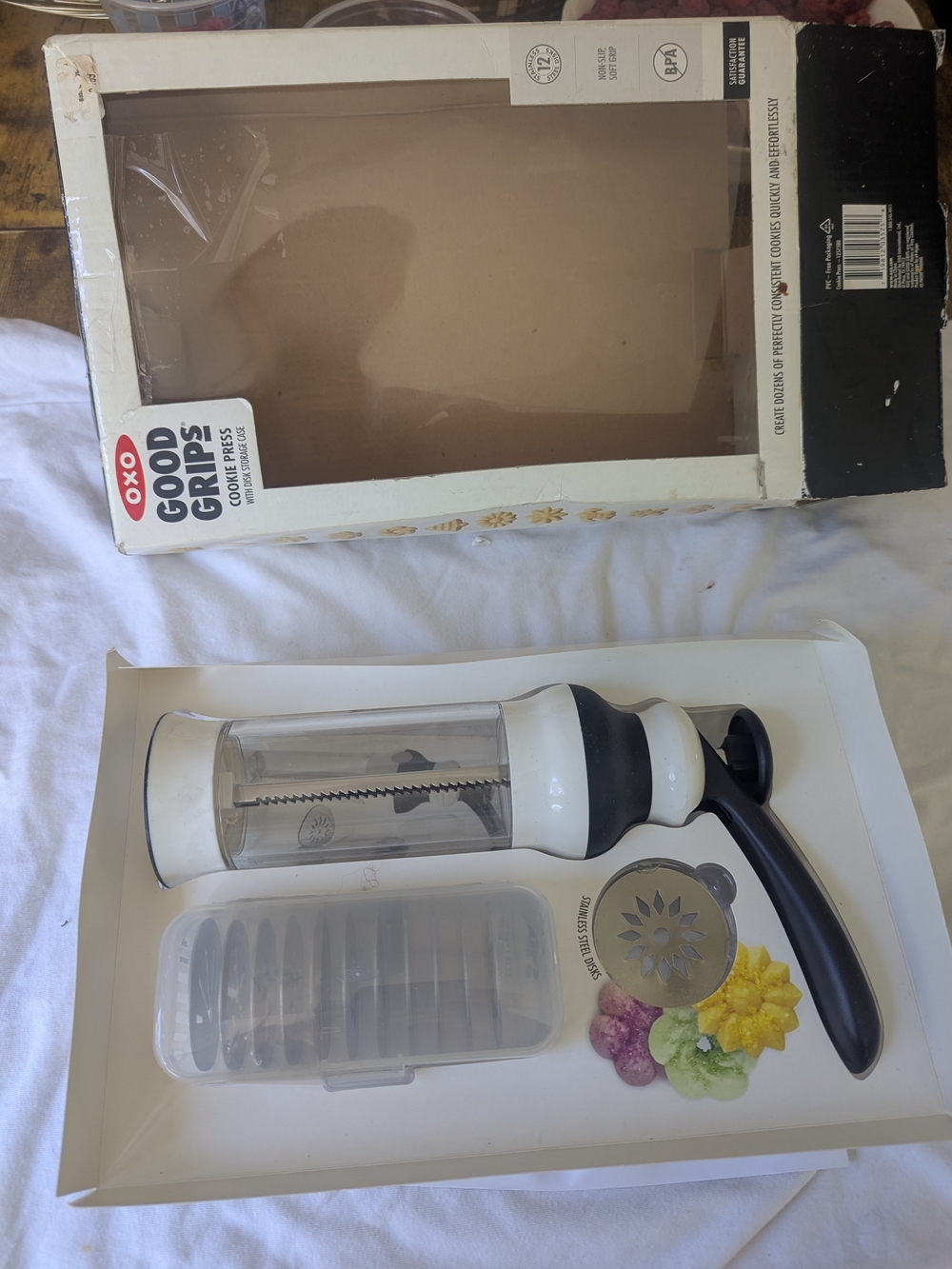 OXO Good Grips Cookie Press 12 Disks + Case - NEW - BOX DAMAGED